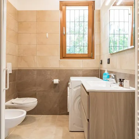 Apartment Gli Ulivi 4 In Tremezzina Lake Como Shared Pool アパート *