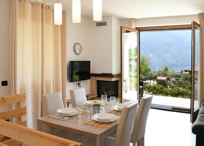 Gli Ulivi 4 In Tremezzina 特雷梅佐