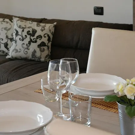 Apartment Gli Ulivi 4 In Tremezzina * تريميتْسّو