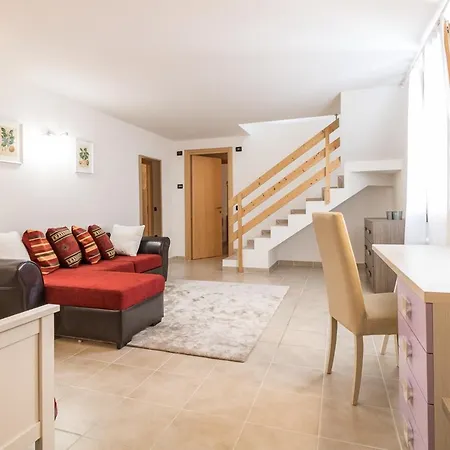 Apartment Gli Ulivi 4 In Tremezzina تريميتْسّو